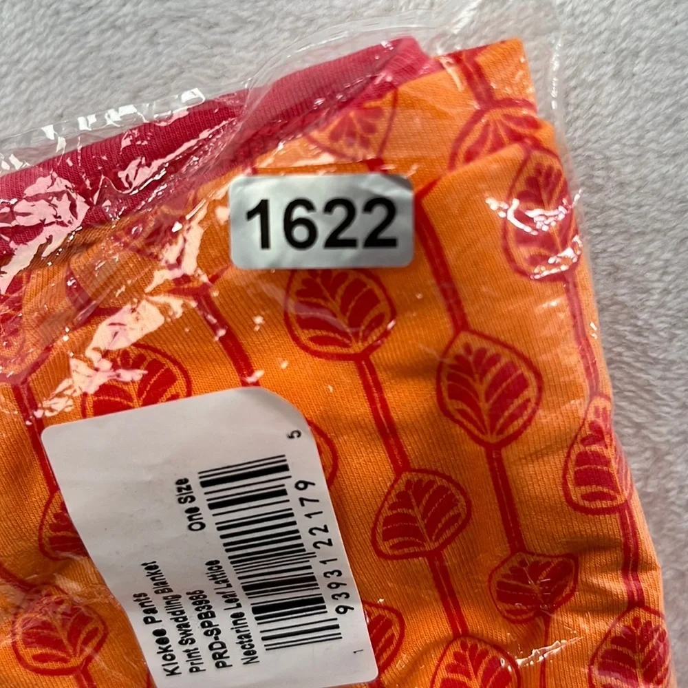 NWT Kickee Pants Bamboo Swaddle Baby Blanket Orange Nectarine‎ Leaf Lattice